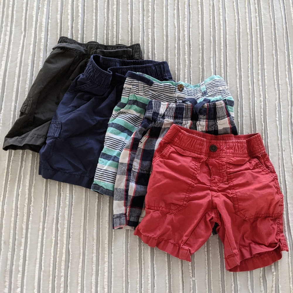 Bundle of five boys 3t shorts
